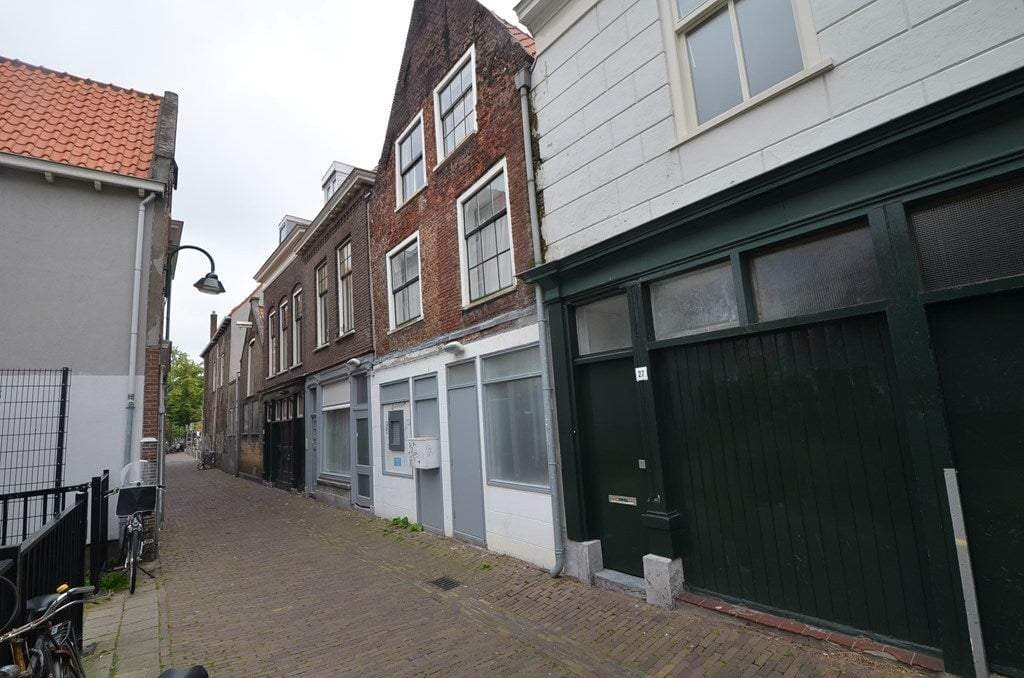 Room Molstraat 33, Delft - For Rent