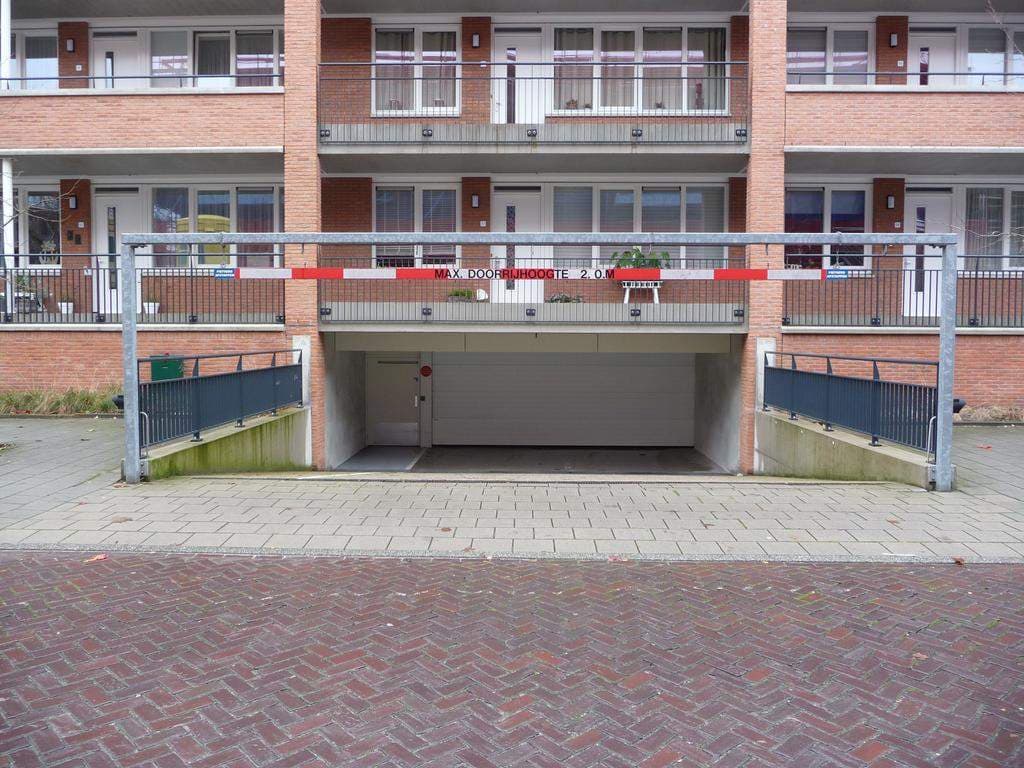 Plaza de Aparcamiento Raadhuisstraat, Heemskerk - En Alquiler