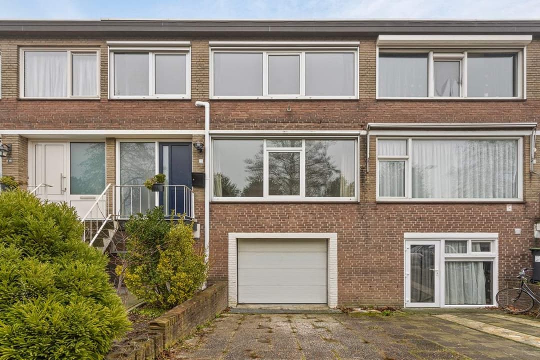 Drive-In Home Franklin D Rooseveltlaan, Eindhoven - For Rent