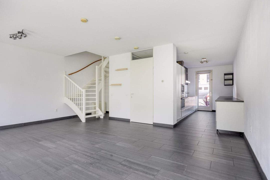 Brede Hilledijk 530, Rotterdam - Appartement rez-de-chaussée à louer