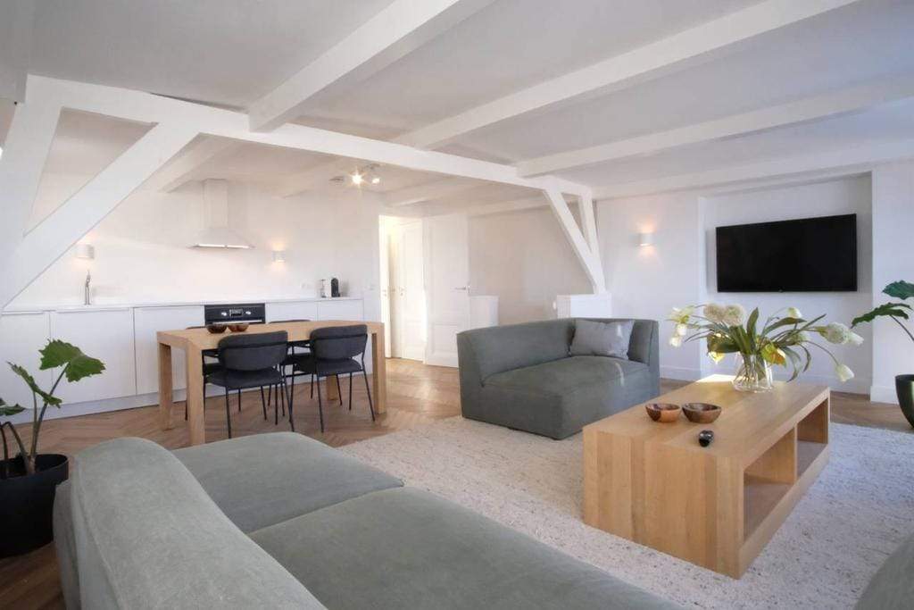 Appartement au Dernier Étage Sweelinckstraat 75-C, La Haye - À Louer