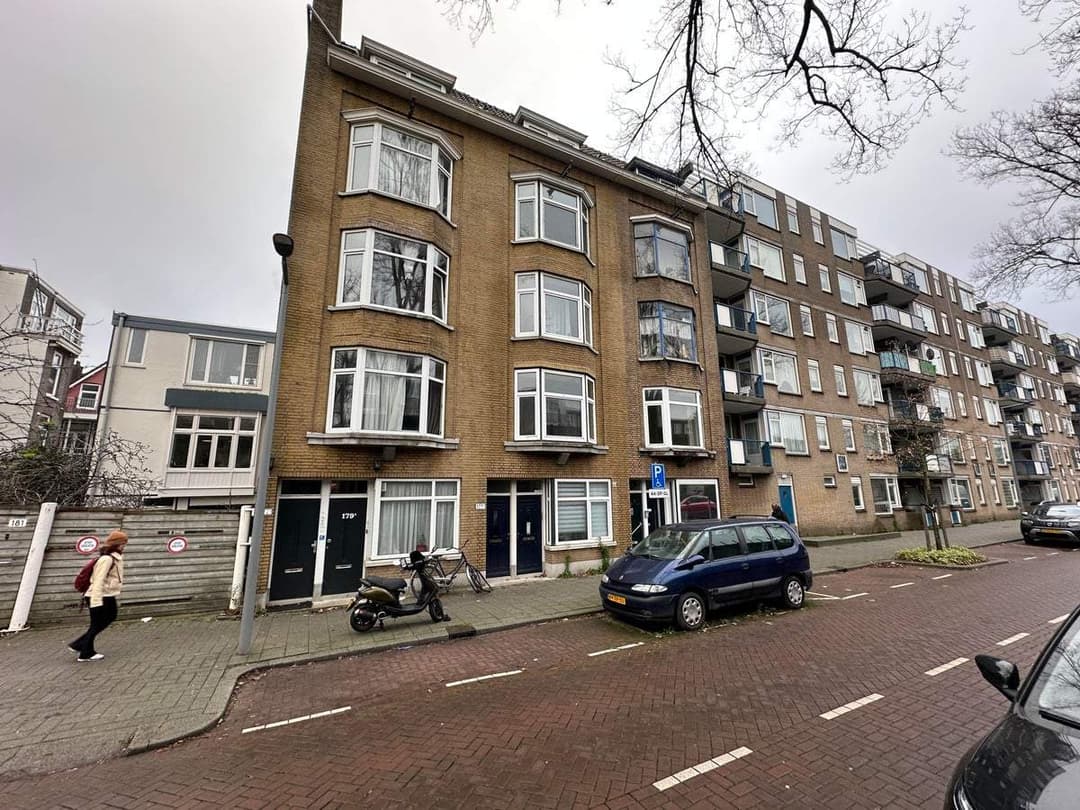 Studio Flat Vijverhofstraat, Rotterdam - For Rent