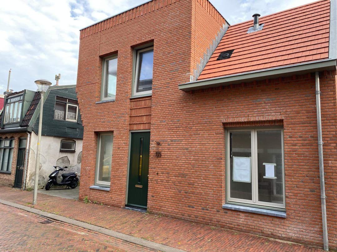 Single-family home Hoogstraat 135, Den Helder - For Rent