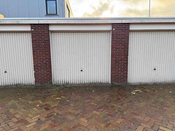 Garage Ambachtstraat, Dordrecht - For Rent