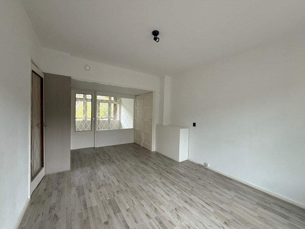 Flat Mijnsherenlaan, Rotterdam - For Rent