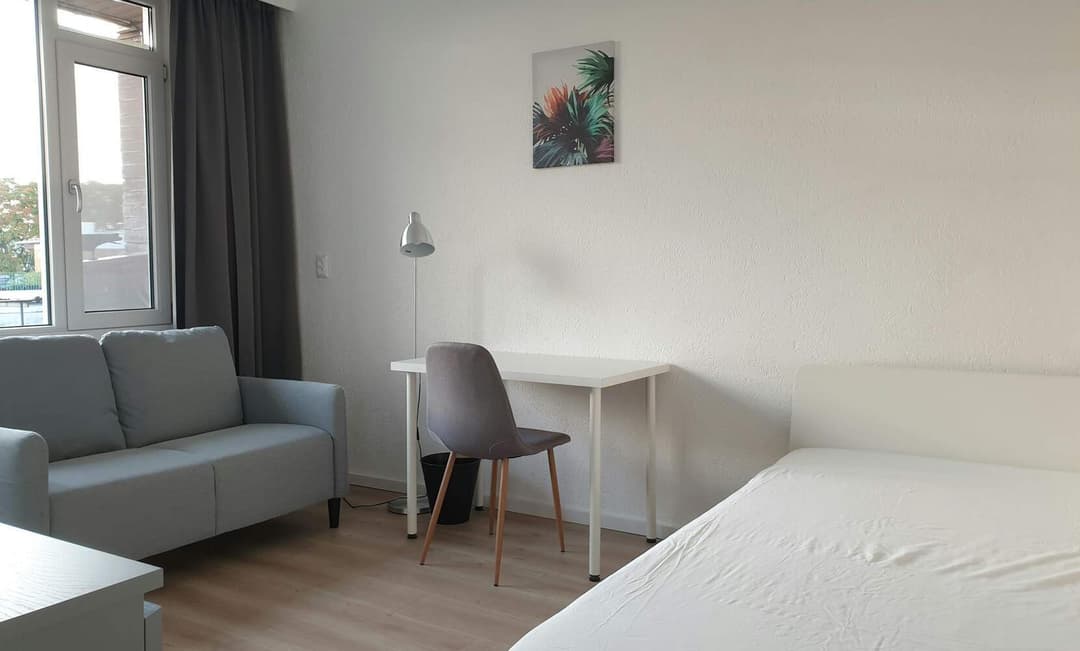 Kamer Dorpsweg, Rotterdam - Te Huur
