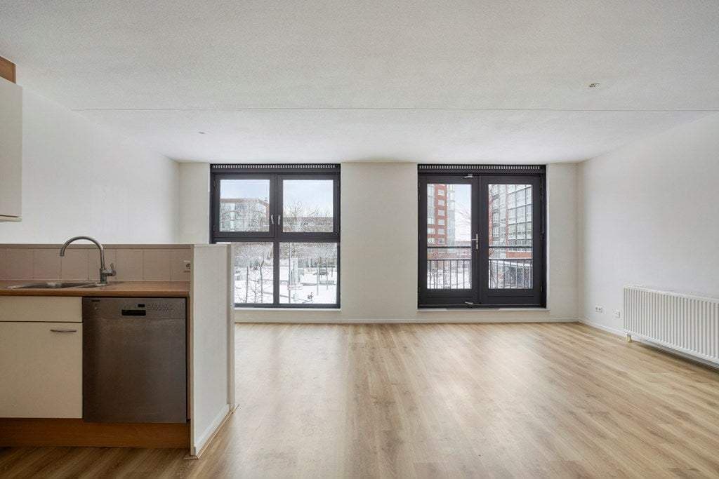 Flat Middeldijkerplein, Barendrecht - For Rent