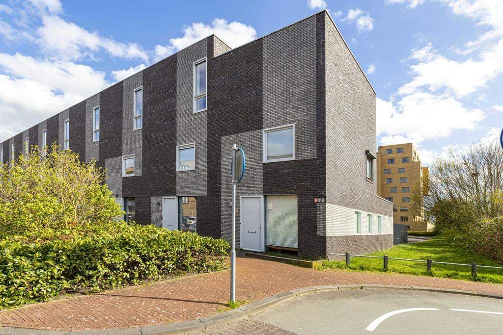 Maison Koningsbergenstraat 2, Lelystad - À Louer