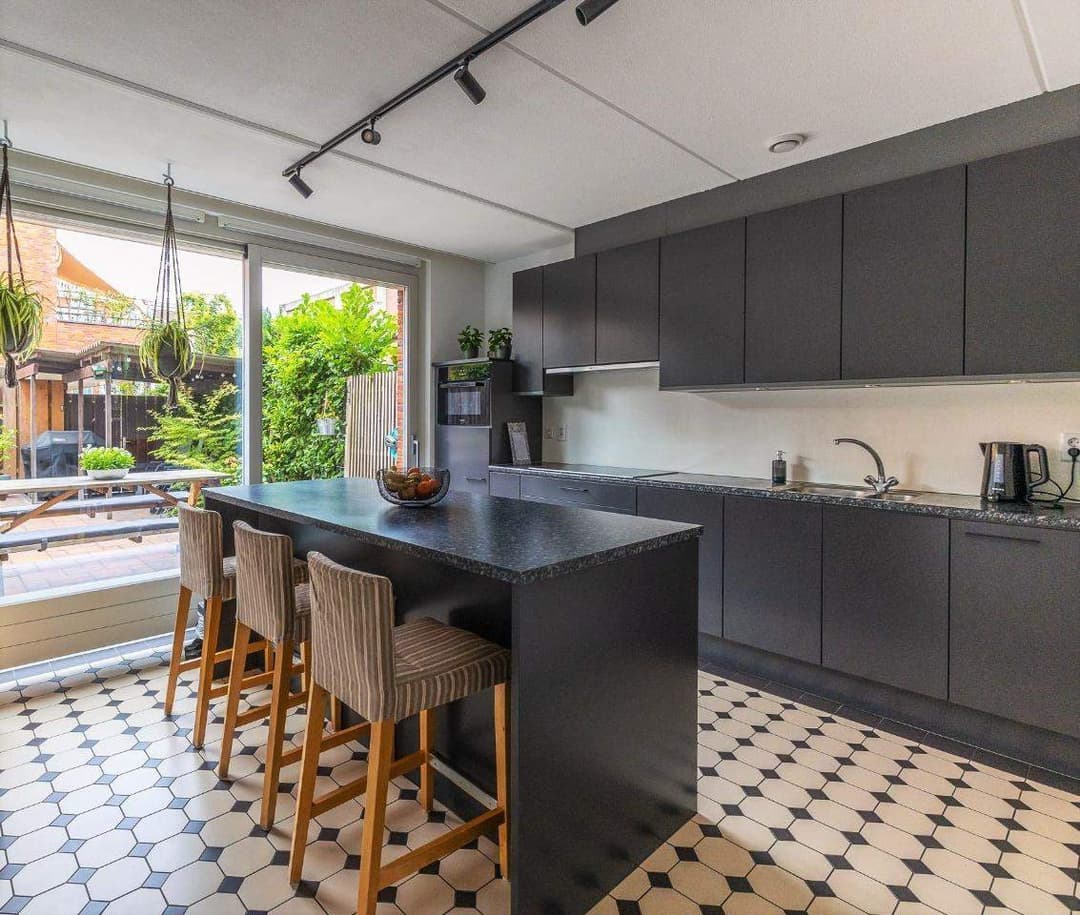 Furnished Room Hoge Larenseweg, Hilversum - Room for Rent