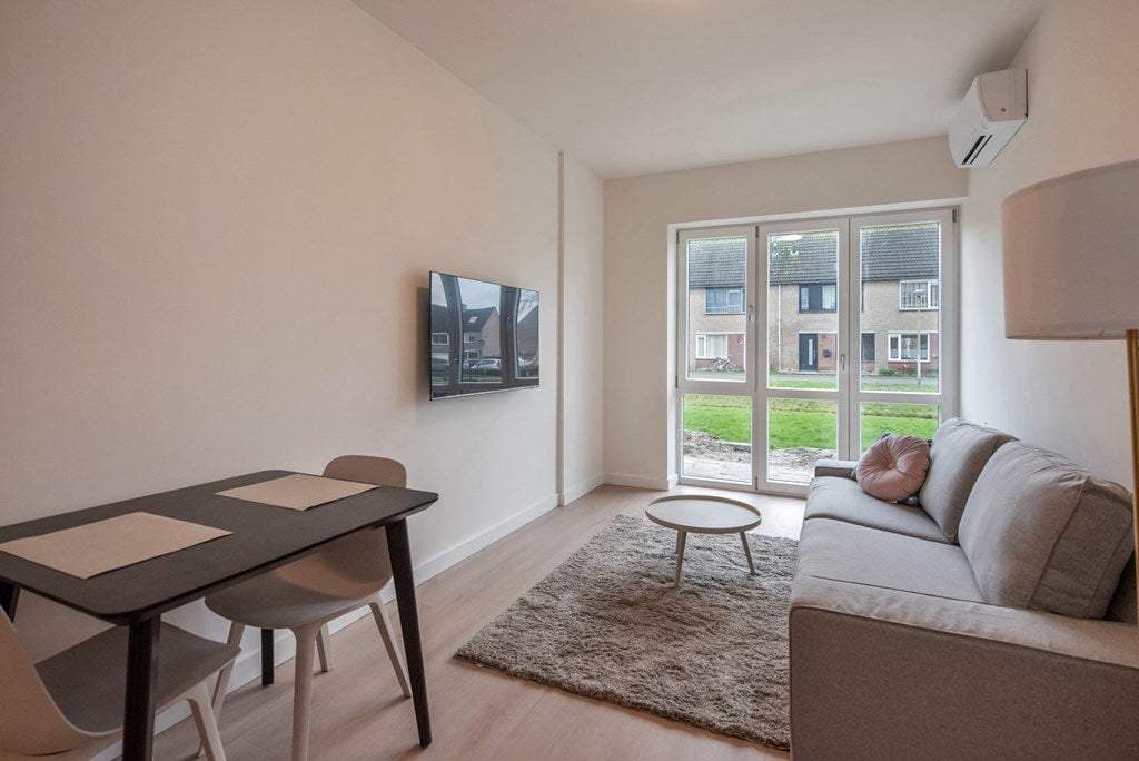 Flat Ouverturelaan, Spijkenisse - Te Huur
