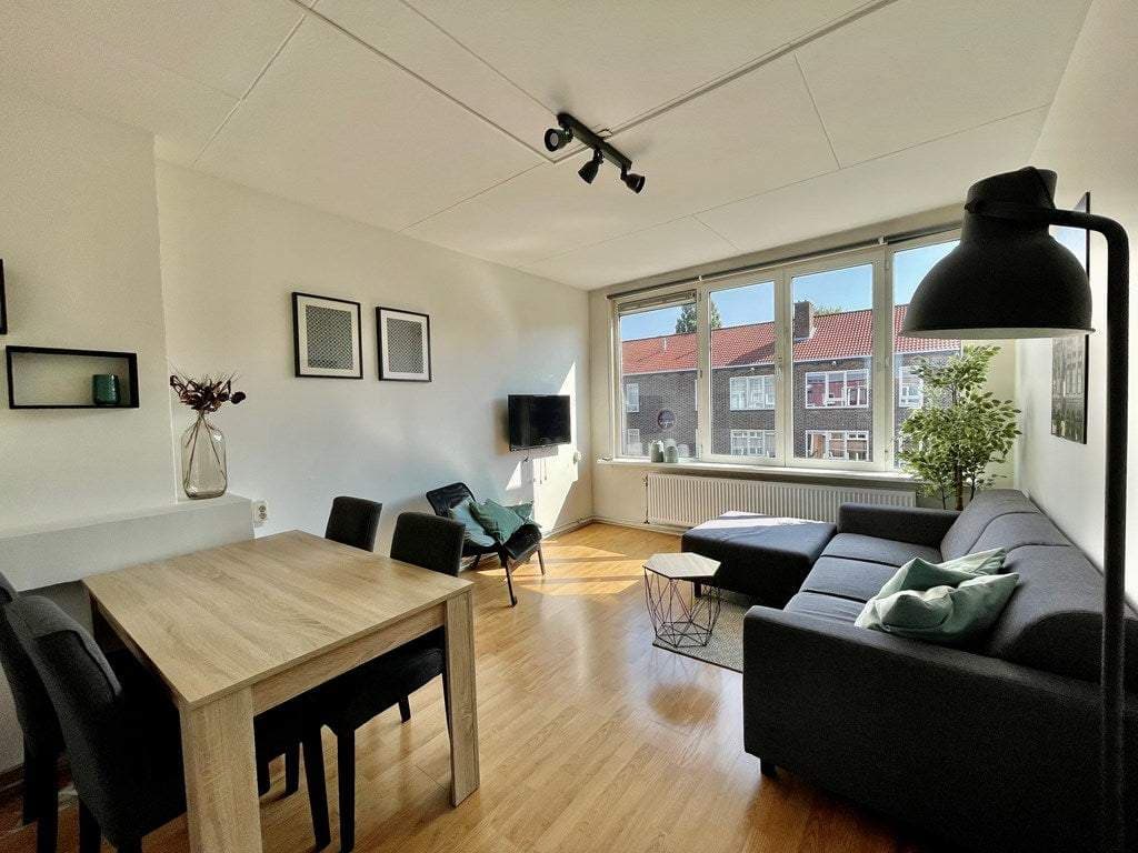 Frits Ruysstraat Flat, Rotterdam - For Rent