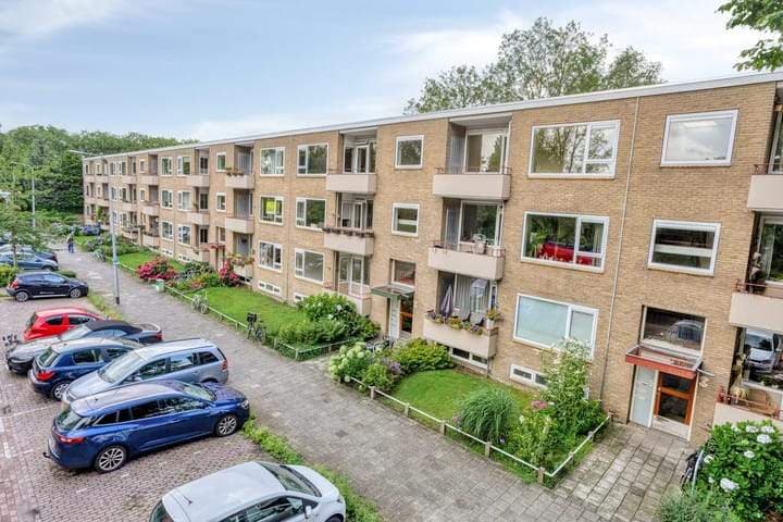 Apartamento de 3 habitaciones en Helpman, Groningen - En alquiler