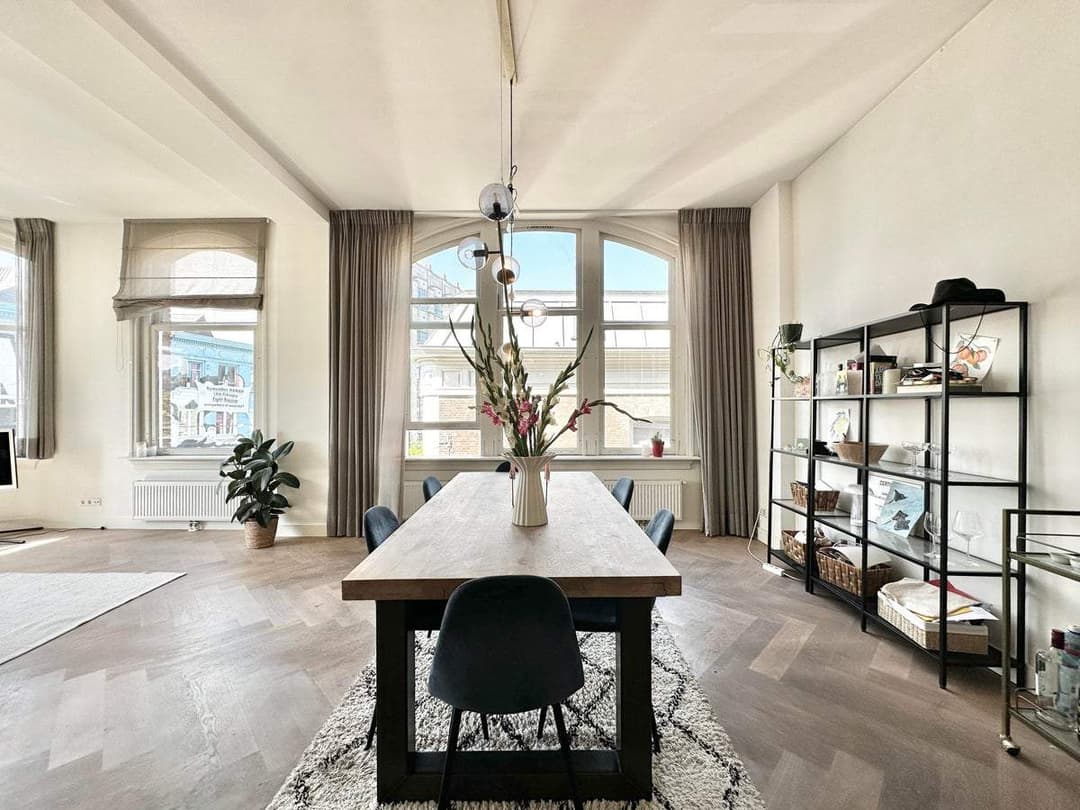 Appartement Spuistraat, Amsterdam - Gemeubileerd 2-slaapkamerappartement
