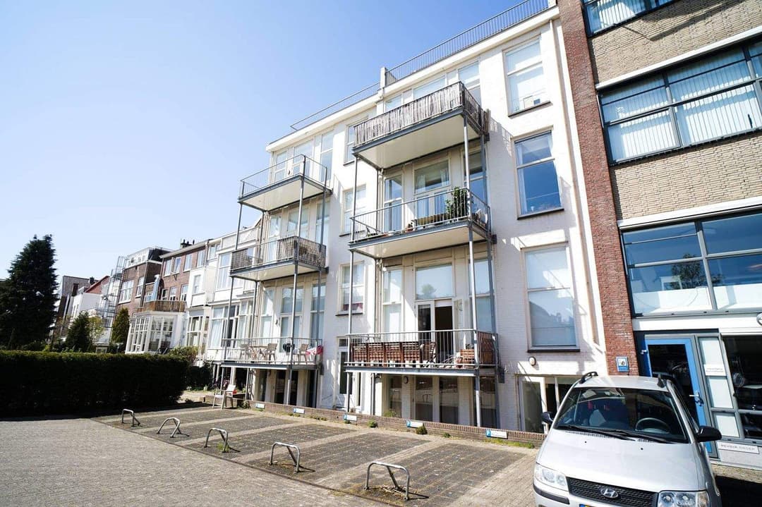 Places de parking Laan van Meerdervoort, La Haye - À louer