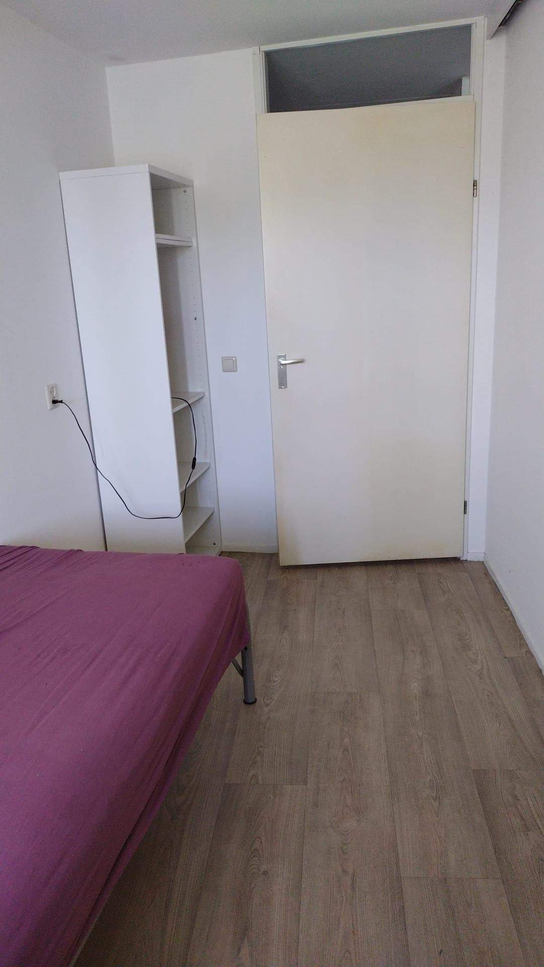 Room Varenhof, Rotterdam - For Rent
