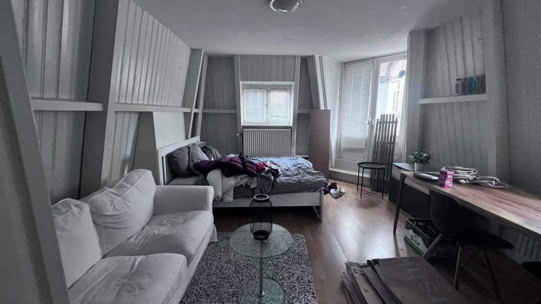 Chambre non-carpetée à louer, Vismarkt, Leiden