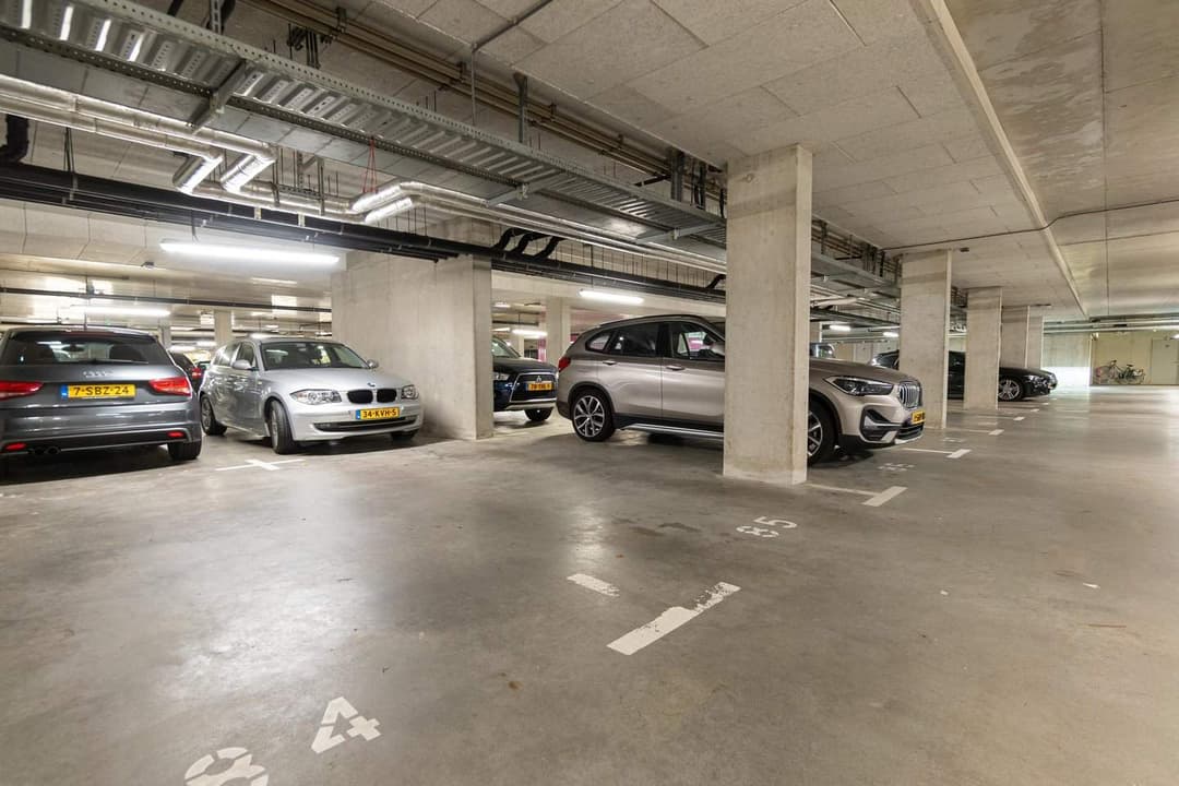 Parkeerplaats Westerdoksdijk 501, Amsterdam - Te Huur