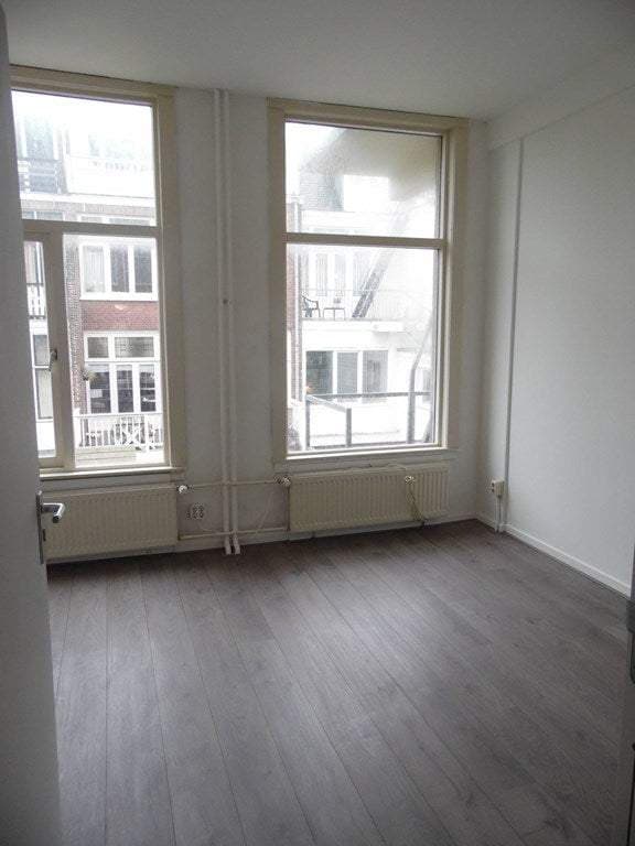 Room Harstenhoekweg, Den Haag - For Rent