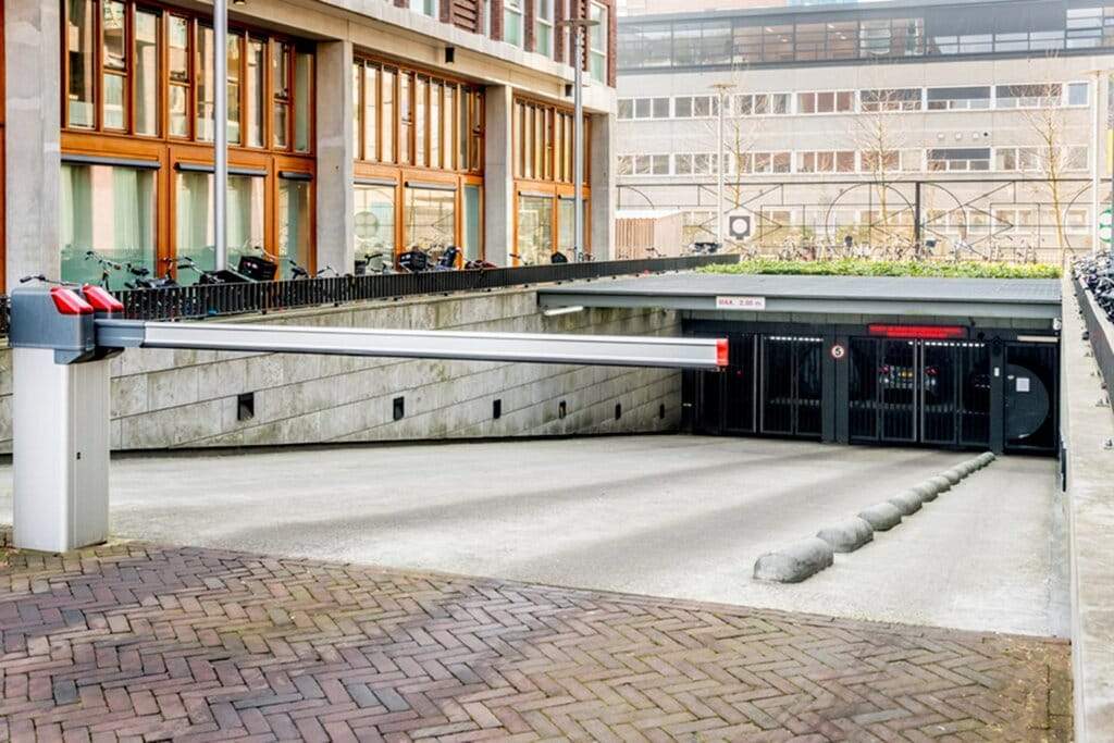 Espace de Stationnement Premier Constantijn Huygensstraat 36, Amsterdam - À Louer