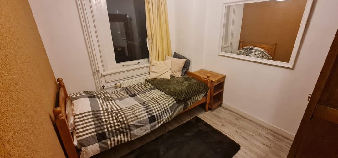Furnished Room in Julianastraat, Koog aan de Zaan - For Rent