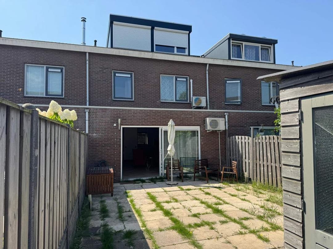 Casa Roland Holststraat, Almere - Amueblada