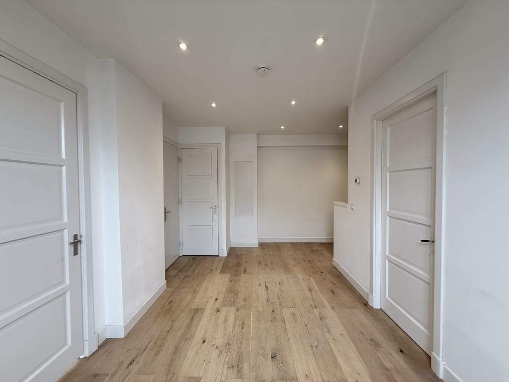 Dusartstraat 11-3, De Pijp, Amsterdam — 2-Bedroom Apartment