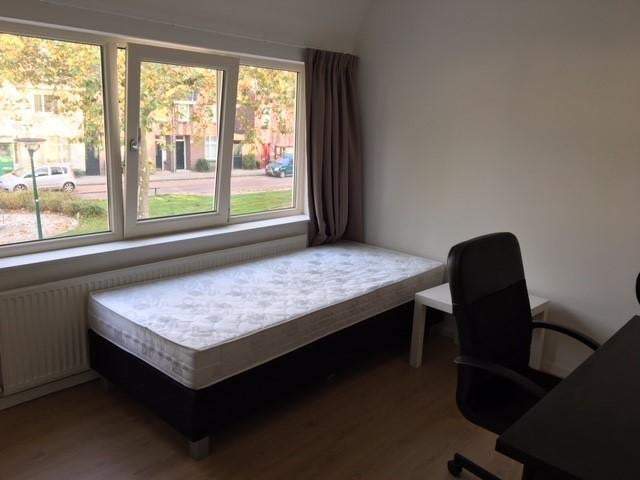 Kamer te huur in Eindhoven, Kempensebaan - Gemeubileerd