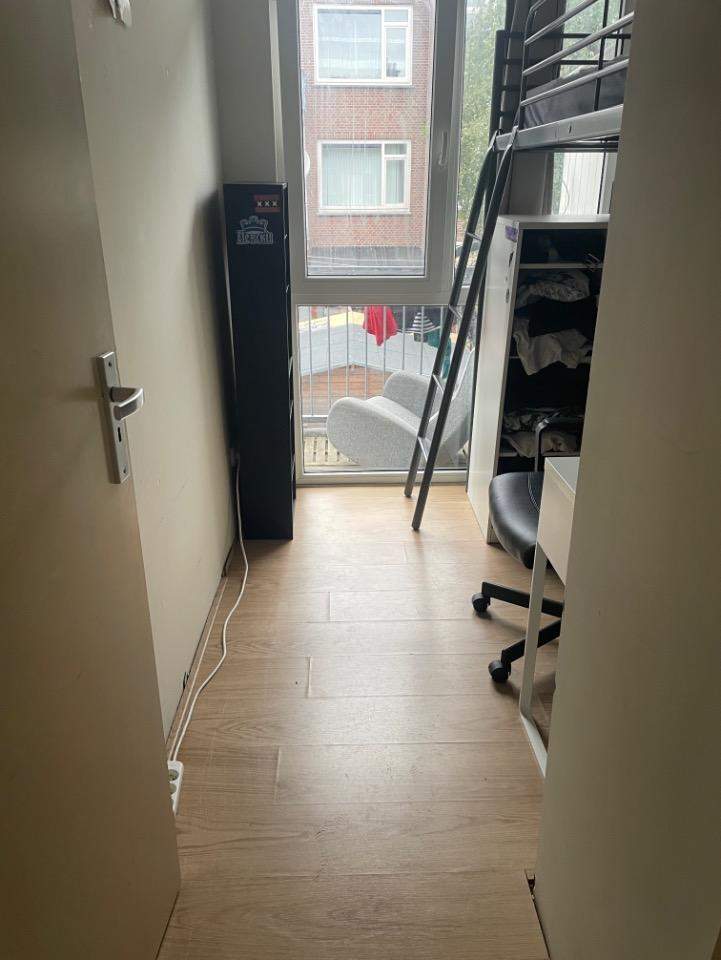 Chambre Meublée Lyonnetstraat, La Haye - À Louer