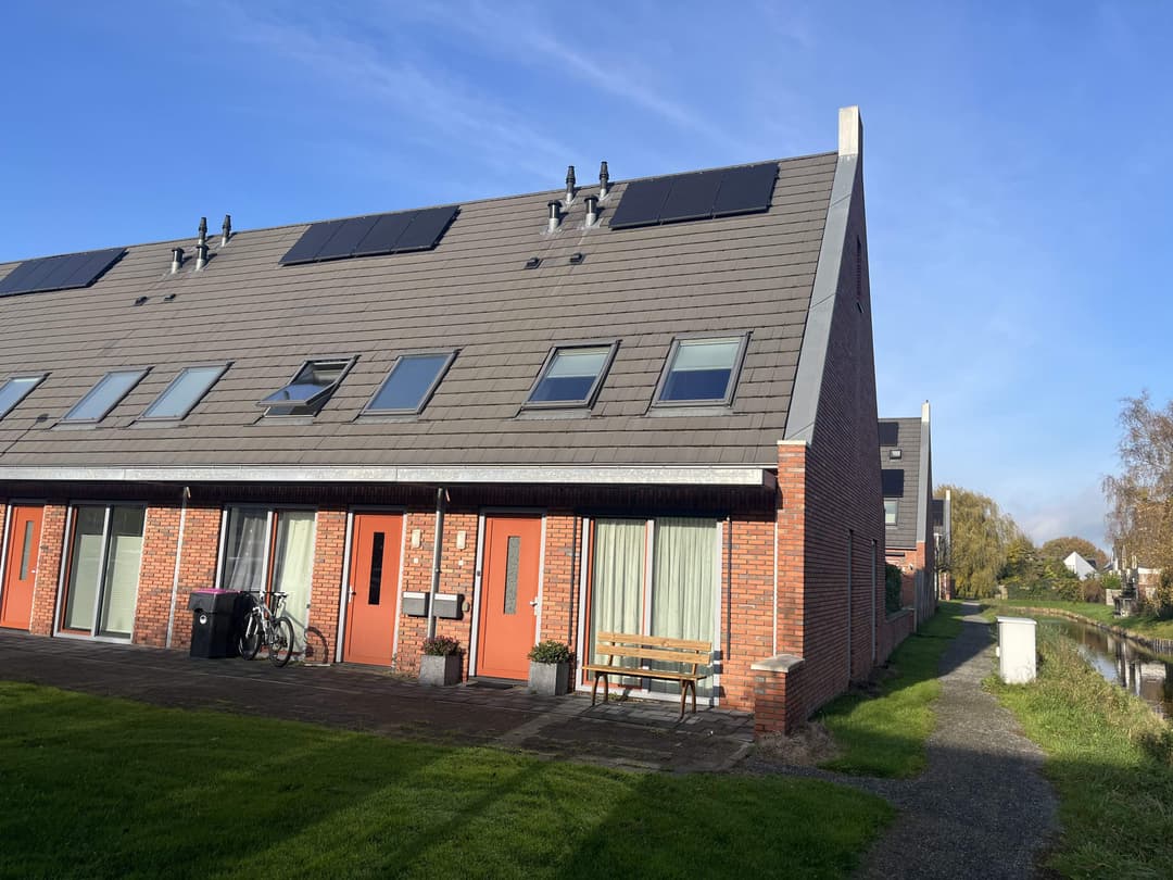 Corner House at Wederik 48, Heerenveen - For Rent
