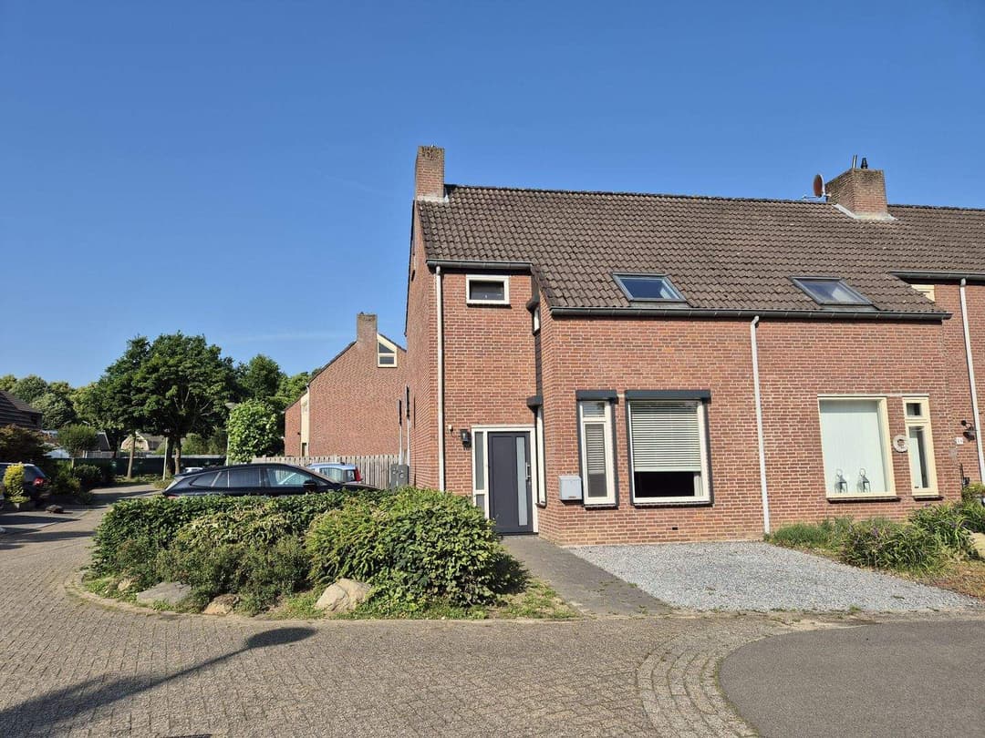 Casa Esquina Op den Toum 186081 PN Haelen - En Alquiler