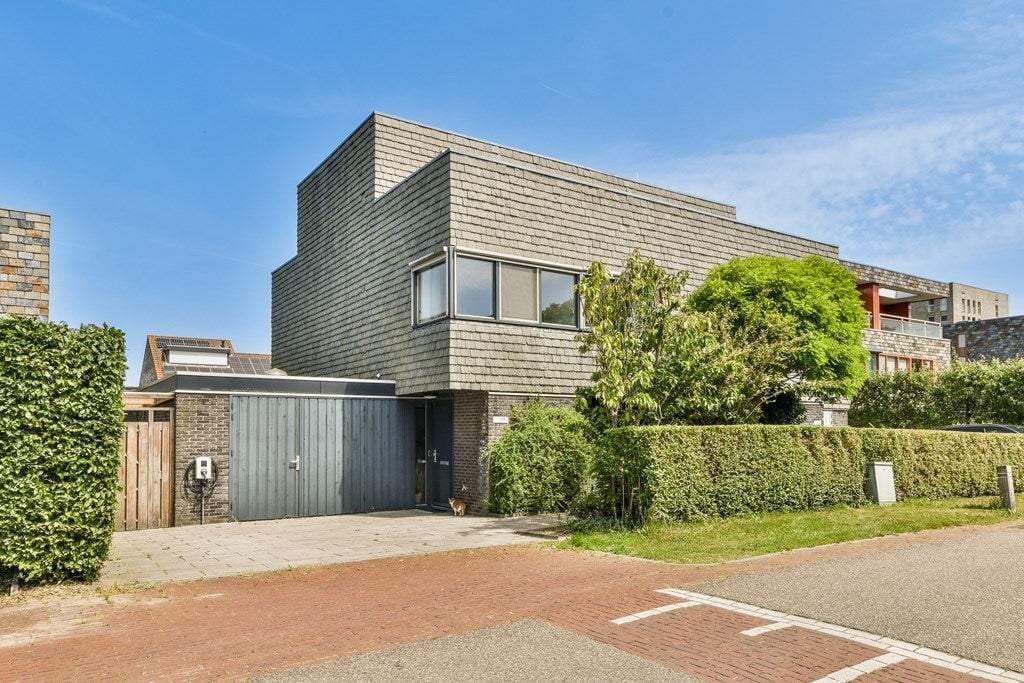 House Vuurboetsduin, Hoofddorp - For Rent