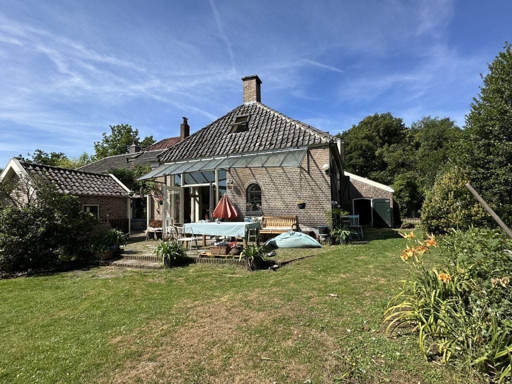 Casa Pareada en Dorpsstraat, Diepenveen - En Alquiler