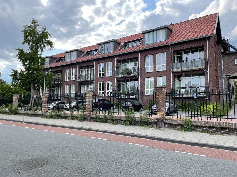 Flat Larenstein, Deventer (Burgemeestersbuurt) — 79 m², 2-bedroom