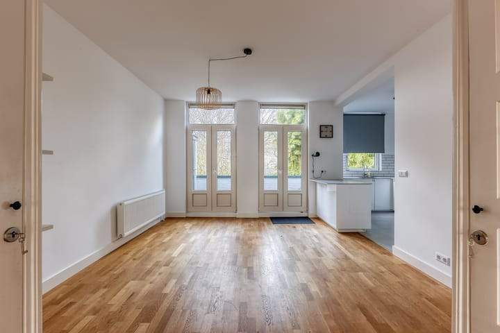 Dubbele bovenwoning, Pompe van Meerdervoortstraat, Voorburg - Te huur