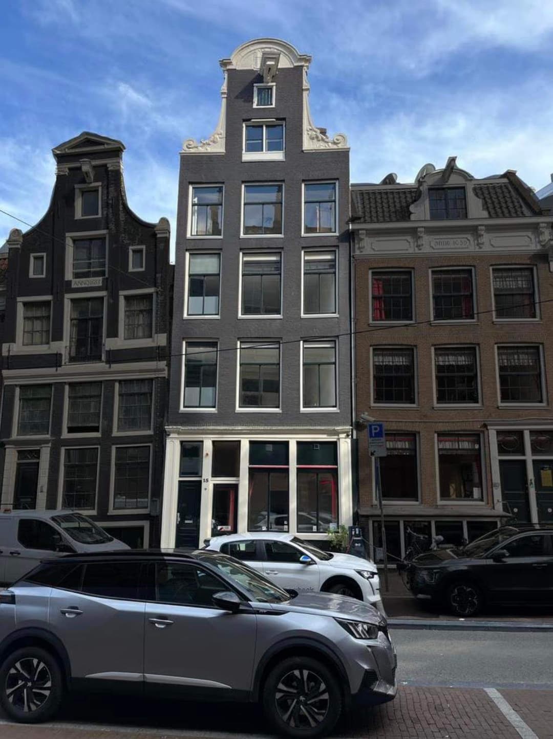 Gemeubileerd appartement aan de Spuistraat, Amsterdam - Te Huur