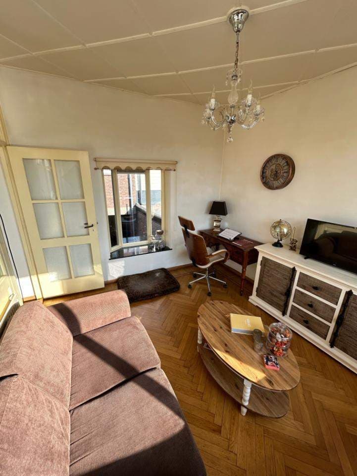 Onbetaalde woning, Pastoor van Leeuwenstraat, Helmond - Te Huur