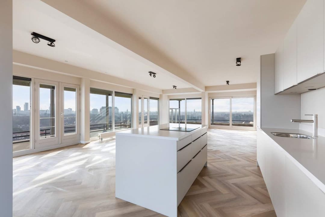 Penthouse Van Hogenhoucklaan 97, Den Haag - Te Huur