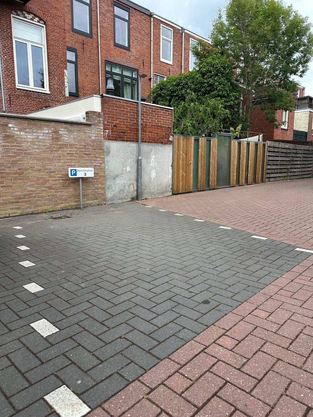 Parkeerplaats Hereweg 104, Groningen - Te Huur