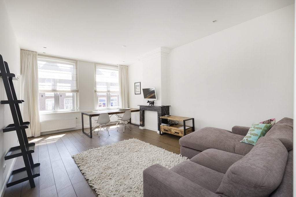 Appartement Pieter Cornelisz. Hooftstraat, Amsterdam - Te Huur