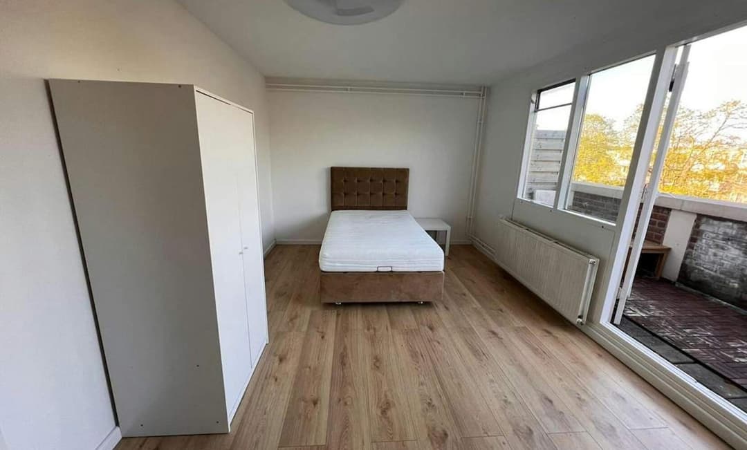 Kamer in Voorthuizenstraat, Amsterdam - Te Huur