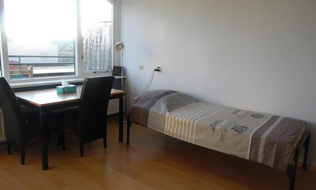 Kamer in Lammermarkt, Leiden - Te Huur