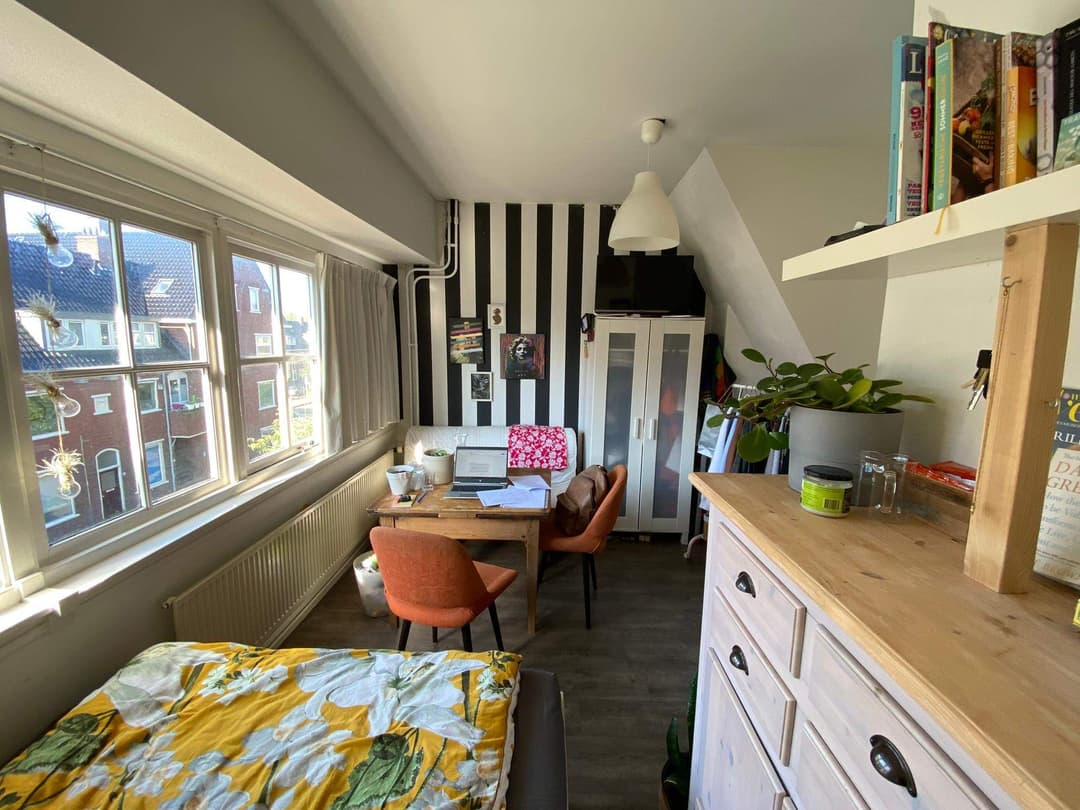 Ongemeubileerde Kamer Van der Waalsstraat, Groningen - Te Huur
