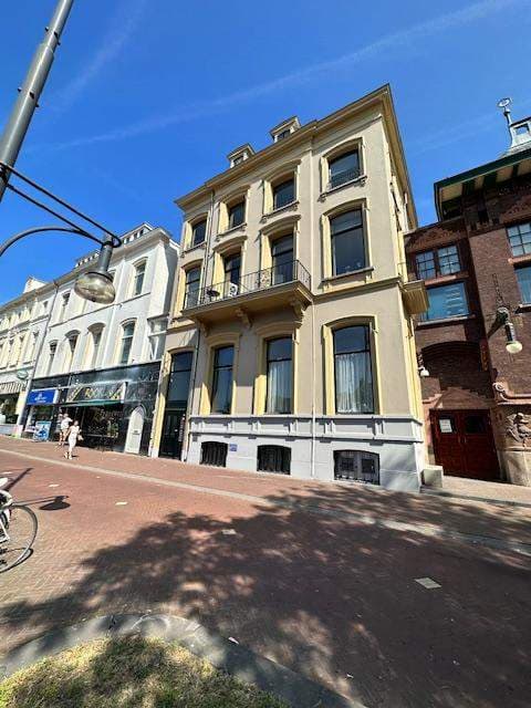 Unmöbliertes Zimmer zur Miete Willemsplein, Arnhem - Verfügbar ab dem 16. August 2025