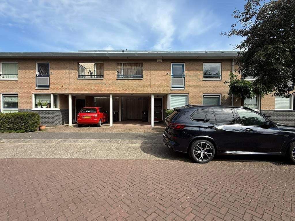 House Maria Dermoûtlaan, Amstelveen - For Rent
