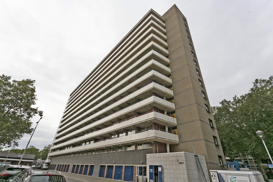 Apartment Paletplein 125, Tilburg - 3-Bedroom
