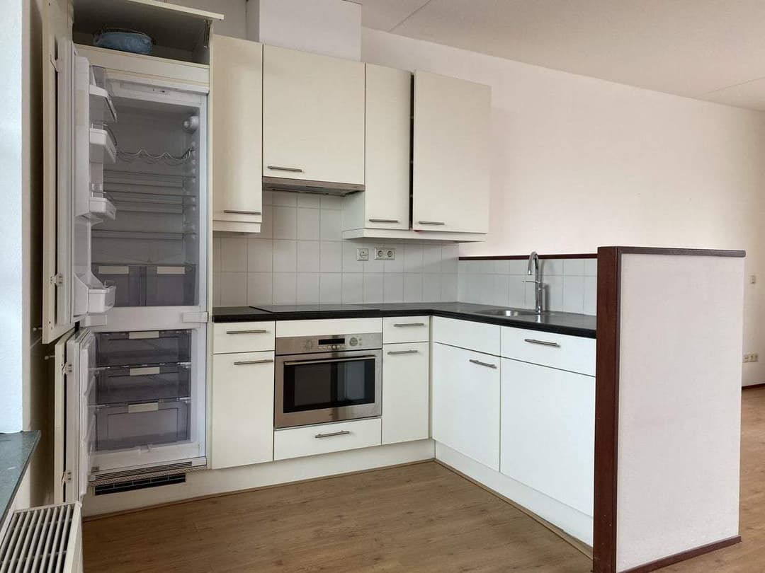 Appartement Carolina MacGillavrylaan 228, Amsterdam - Te huur