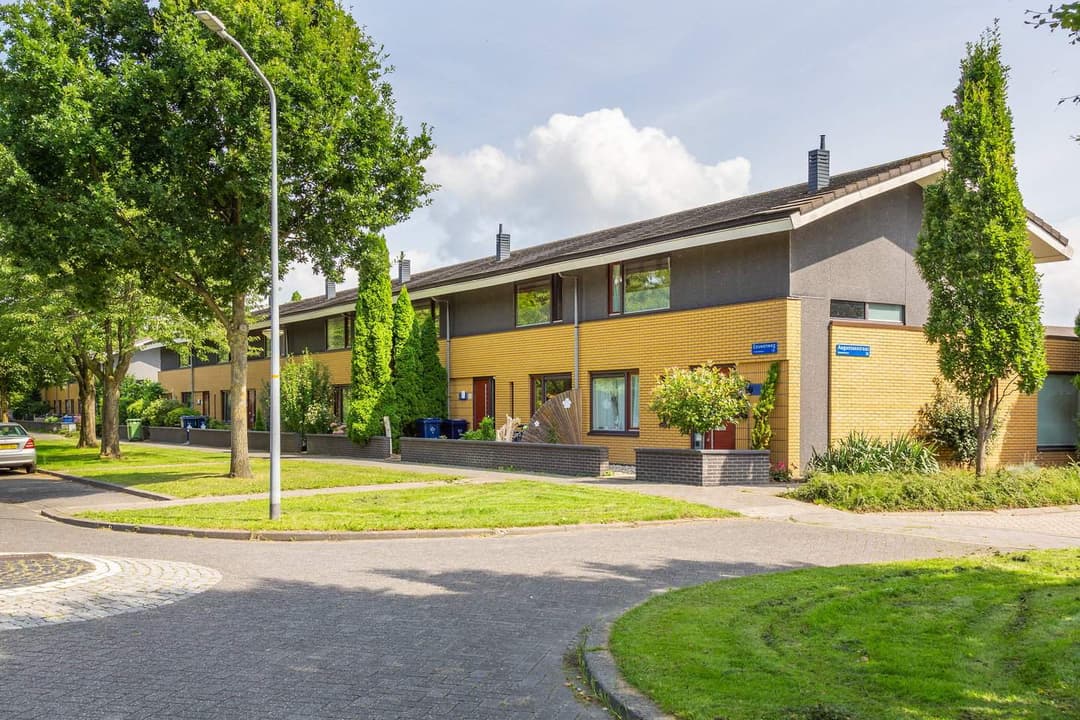 Hoekwoning Eeuwenweg 123, Almere - Te Huur