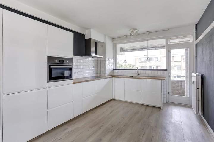 J.J. van Deinselaan 438, Enschede - apartamento de 4 habitaciones