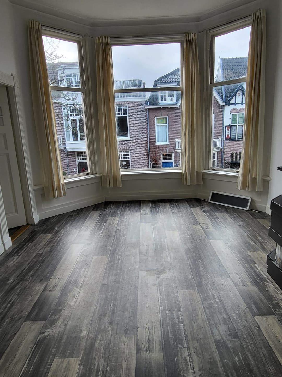 4-Room Apartment, Amsterdam-Zuid, NL - For Rent