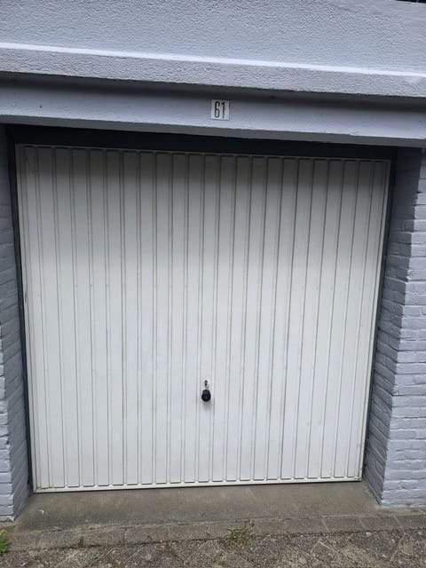 Garage Space Van Akenstraat 18, Den Haag - À Louer